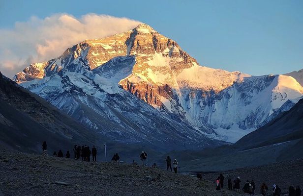 9 Days Lhasa Gyantse Shigatse Everest Namtso Group Tour