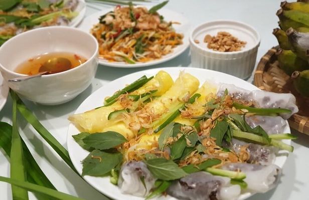 Top Home Cooking Class with a River View AC Kitchen