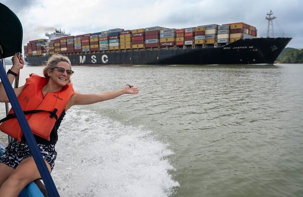 From Atlantic to Pacific Ocean Private Panama Canal & Jungle Tour