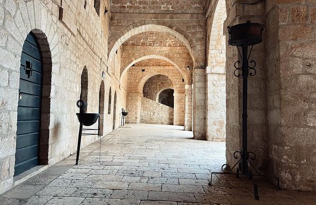 Game of Thrones Private Tour - The Highlights + Iron Throne Photo