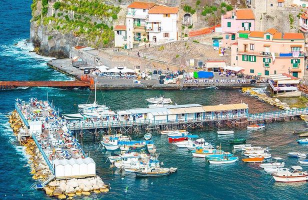 Sorrento Walking Tour & Limoncello Tasting