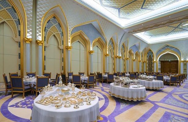 Qasr Al Watan and Sheikh Zayed Mosque Private tour From Dubai