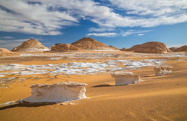Overnight Safari Trip To Bahariya & White Desert