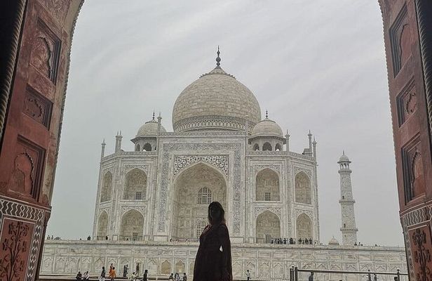 Delhi : Private Day Tour Of Tajmahal And Shopping At Agra
