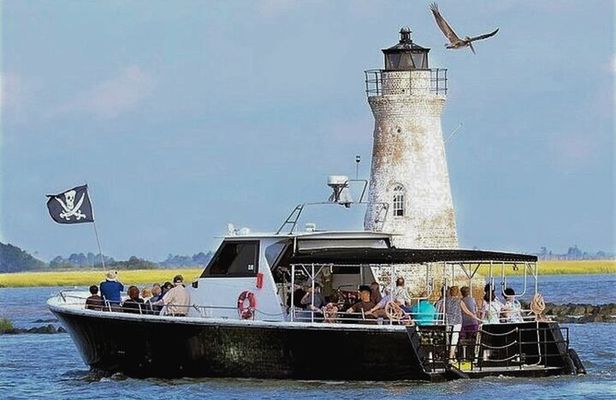 Savannah to Tybee Island with Dolphin Cruise
