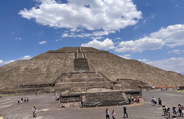 100% Private Tour in Teotihuacán Pyramids from Mexico City