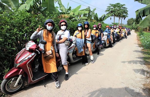 Hanoi Motorbike Tour Led By Women