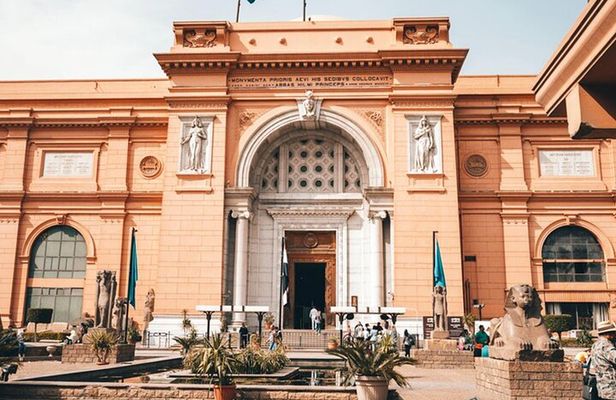 2-Days Private Tour in Pyramids, Museum, And Coptic In Cairo