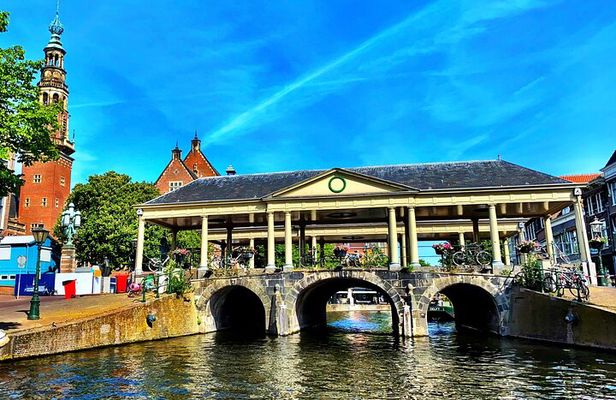 Leiden City Tour with Live guide in Netherlands