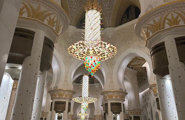 Abu Dhabi: Half Day Sightseeing Tour with Pick up & Drop off