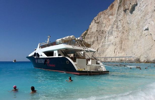 TURTLE SPOTTING, TURTLE ISLAND, KERI CAVES. Zakynthos Island..