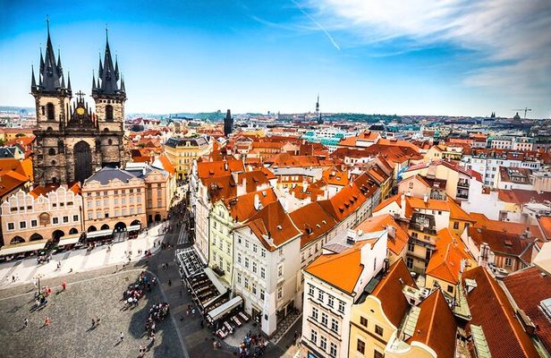 2-Hour Old Town and Jewish Quarter Tour in Prague