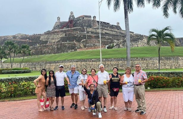 4-Hour Tour of the Best of Cartagena in an Air-Conditioned Van