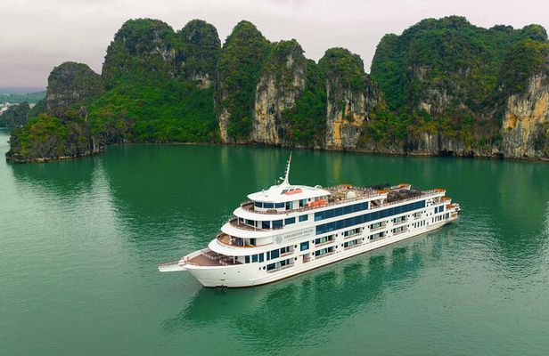3 days at Lan Ha Bay with Cruise from Hanoi