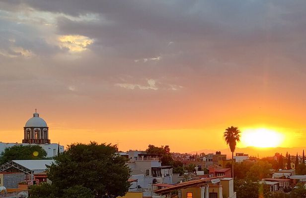Small-Group Sunset Walking Tour in San Miguel