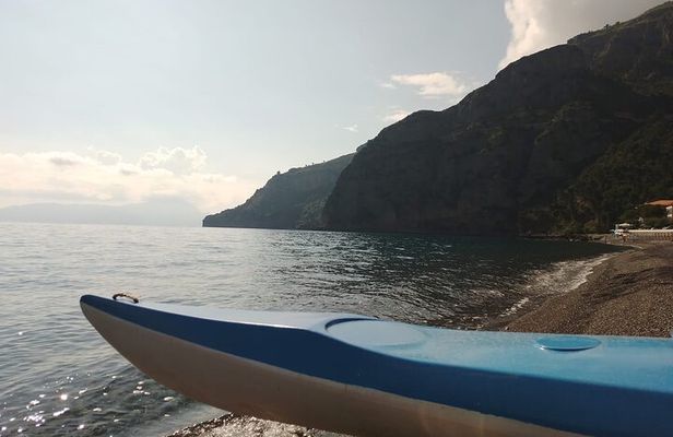 James Bond Kayak Tour in Maratea: In the Footsteps of 007