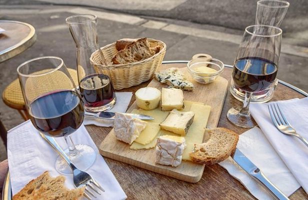 Paris Private Food Tour in Le Marais: Wine & Local French Cuisine