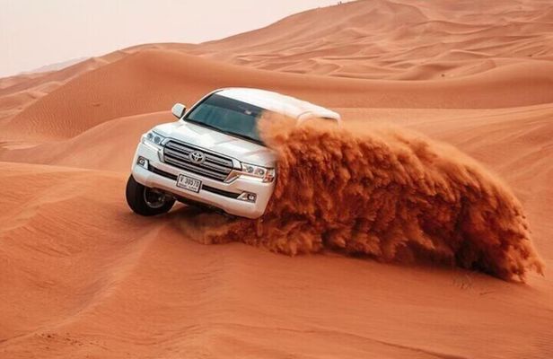 6-Hour Private Desert Safari Experience with BBQ Dinner in Dubai