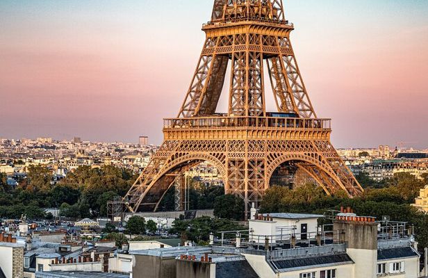 Paris Landmarks & Crepes