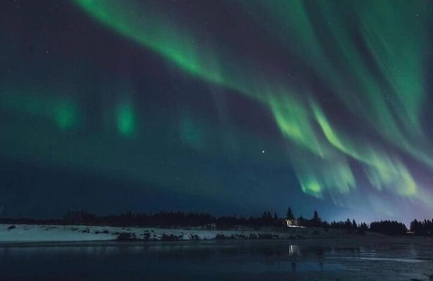 Private Northern Lights Tour with Hot Chocolate in Iceland