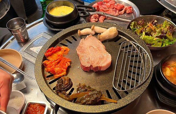 Seoul Korean BBQ Dinner Experience with Secret Food Tours