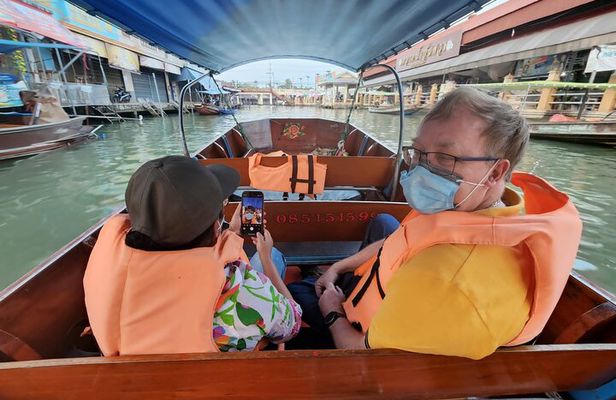 Mae Klong Railway, Amphawa Floating Market Day Tour from Bangkok