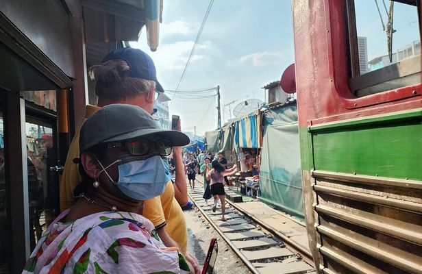 Mae Klong Floating Market & Historical Kanchanaburi One Day Tour