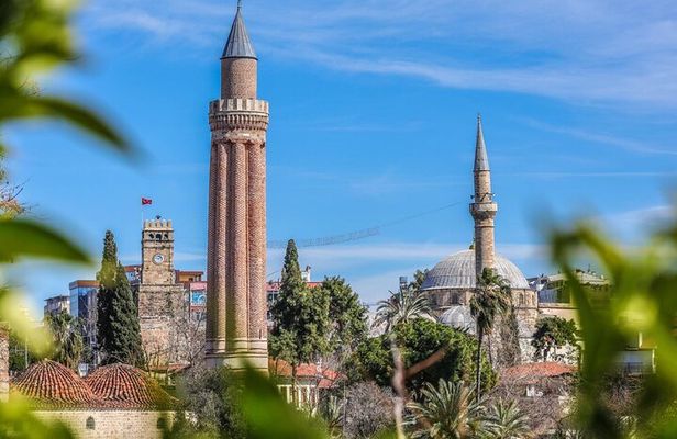 Full Day City Tour/2 Waterfalls, Boat Trip, Old Town