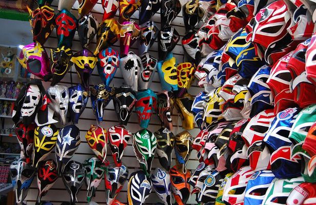 Lucha libre show & Pulque tasting by bicycle