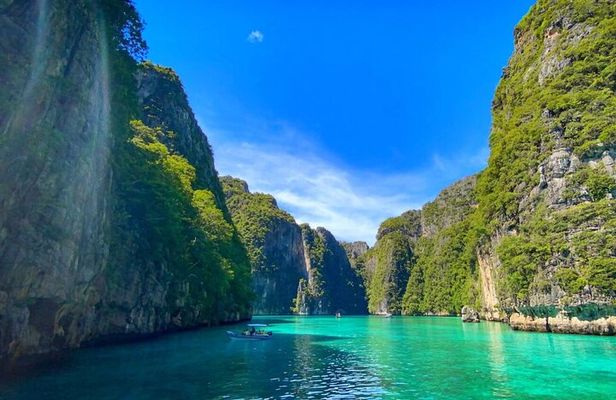 Phi Phi Islands Tour by Speedboat from Krabi