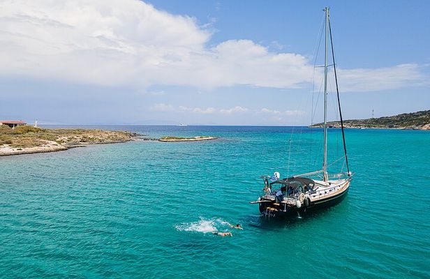 Private Luxury Sailing Cruise in Athens Riviera With Lunch