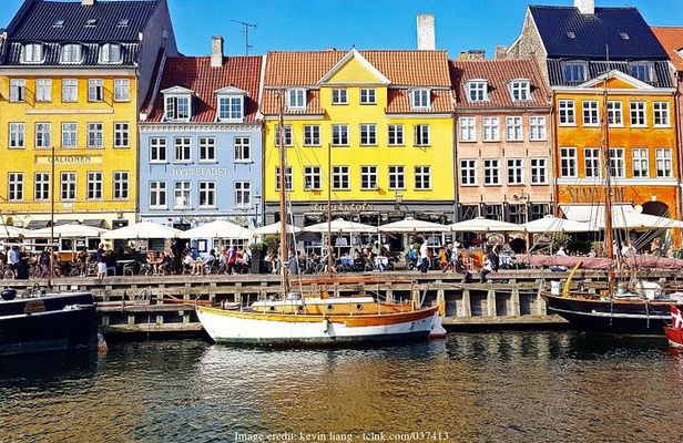 The Best of Copenhagen: Private Half-Day Highlights Walking Tour