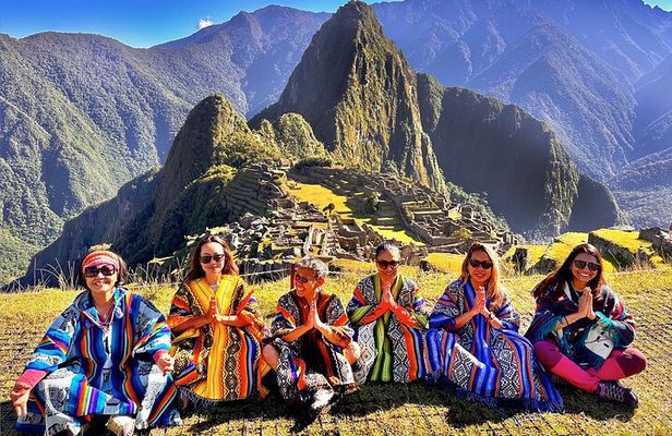 Short Inca Trail Trek to Machu Picchu 2 days 1 night with hotel