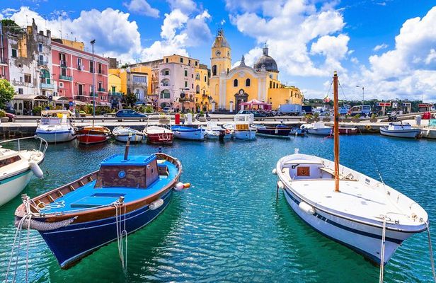 Capri by Land and Sea: Small-Group Tour from Naples