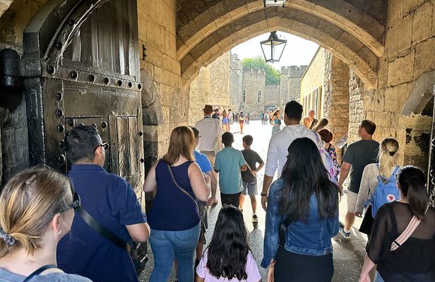 Kid-Friendly Tour: Tower of London and Tower Bridge Entry