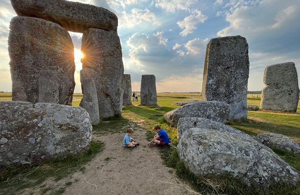 Private viewing of Stonehenge including Bath and Lacock Day Trip
