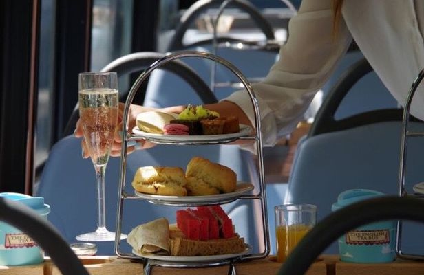 London Afternoon Tea Bus and Panoramic Tour on Lower Deck