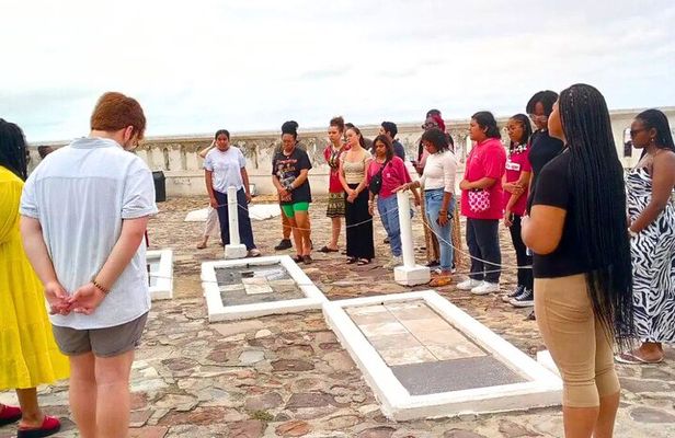Accra To Cape Coast And Elmina Day Tour