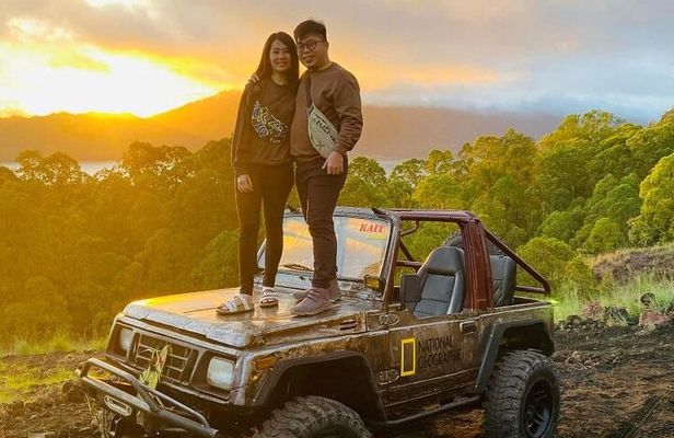 Batur Volcano Sunrise Jeep Tour and Floating Temple