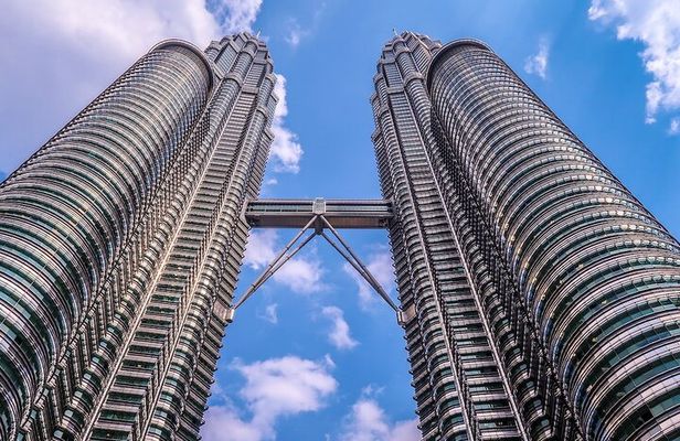 Full Day Kuala Lumpur City Tour with Petronas Twin Tower Tickets
