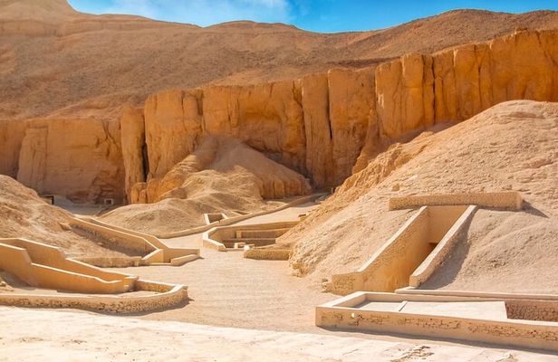 Full Day Private Tour East & West Banks in Luxor 