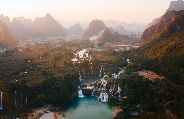 6 Day Tour in Ha Giang Loop Ban Gioc Waterfall Motorbike 