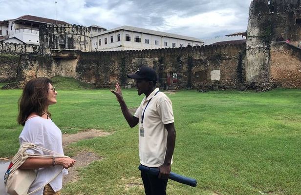 Zanzibar Private Spice Farm and Stonetown Tour(Include Lunch)