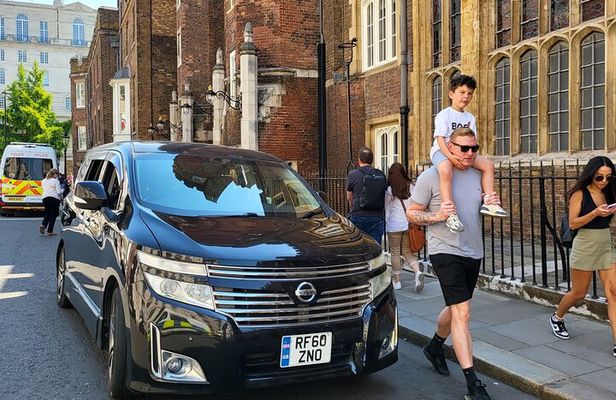 Exciting Private Driving Cotswold Countryside Tour