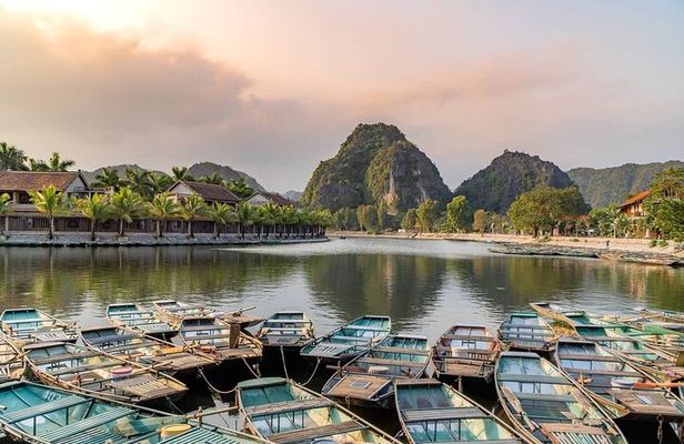 Small Group Of 9 Tour From Hanoi to Incense Village and Ninh Binh