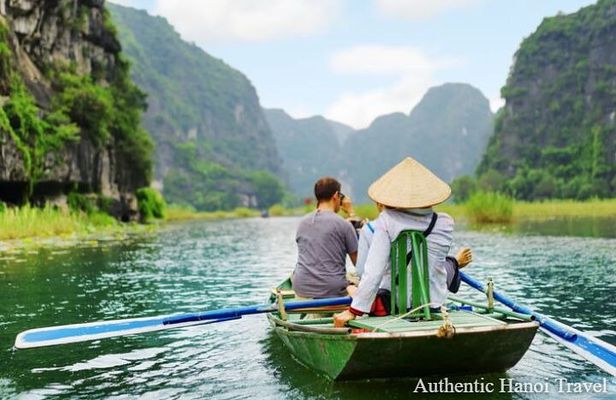Hoa Lu Tam Coc 1 Day Group Tour (Biking- Boating-Cave Exploring)