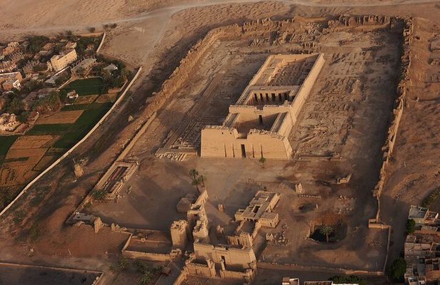 Luxor Tour in Temple Habu, Valley of the Nobles & Deir el-Medina