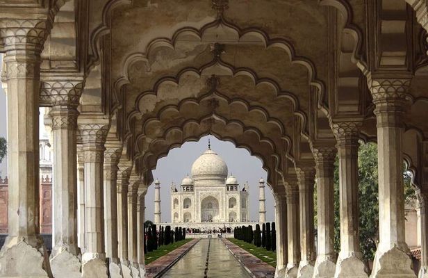 Taj Mahal Agra Fort Fatehpur Sikri Day Trip from Jaipur