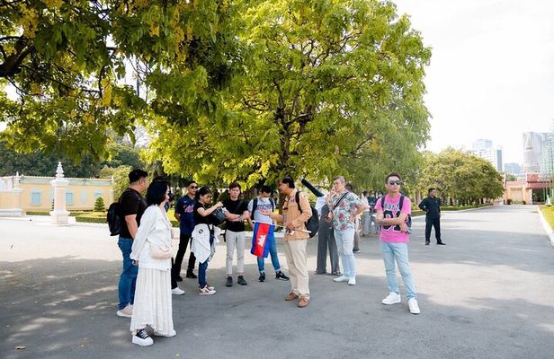 Private Guided Full-Day Tour in Phnom Penh