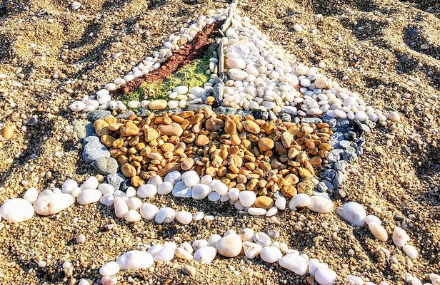 Expressive Art Therapy & Mindfulness Experience in Santorini !